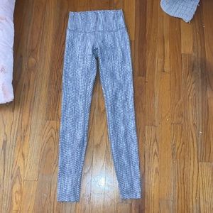 Grey patterned lululemon leggings